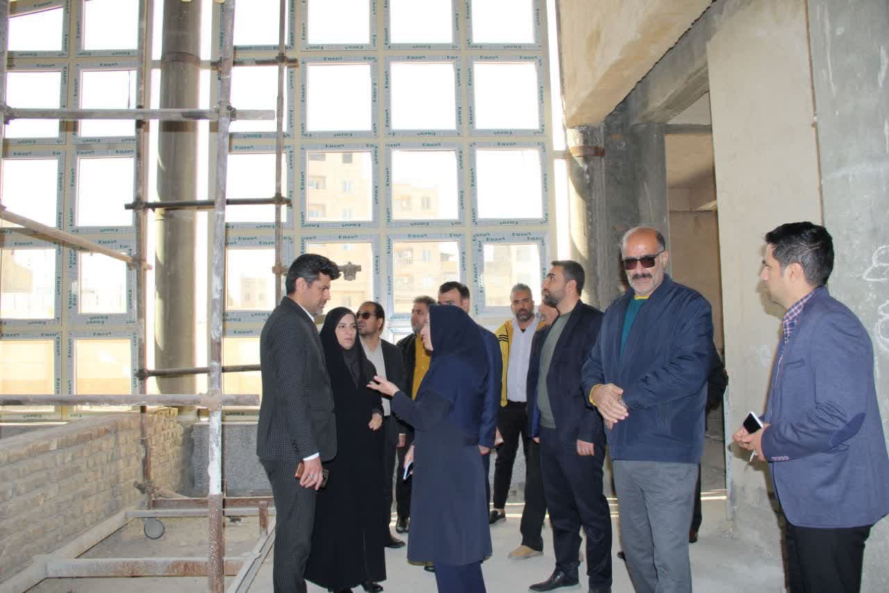 بازدید مدیرکل فرهنگ و ارشاد اسلامی لرستان از پروژه کتابخانه درجه یک شهرستان دورود